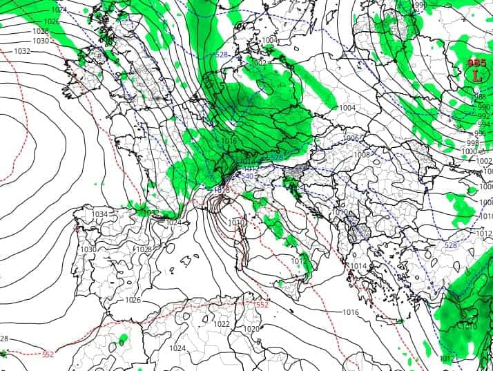 Nell’immagine: una perturbazione transiterà domani 31 Gennaio, portando qualche debole pioggia sulla Toscana.